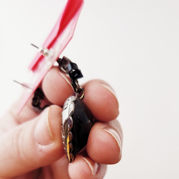 Betsey Johnson Hearts and Bows Earrings - Picture 4 of 5